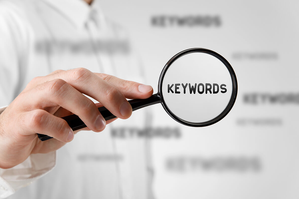 Keyword-Recherche und -Optimierung